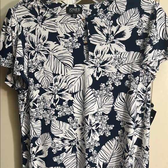 Jones New York Blue and White Fitted T-Shirt with Mandarin Collar - Picture 5 of 17